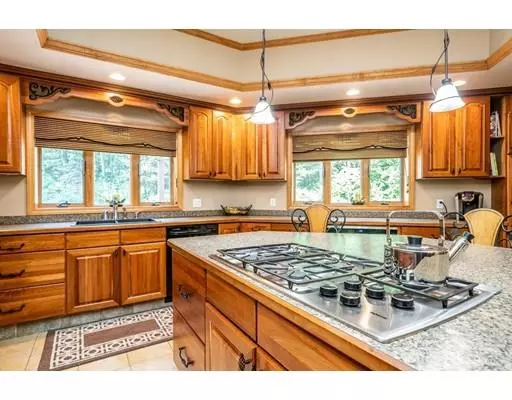 Southampton, MA 01073,123 Fomer Rd