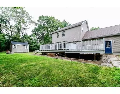 18 Royal Burgundy Ln, Kingston, MA 02364