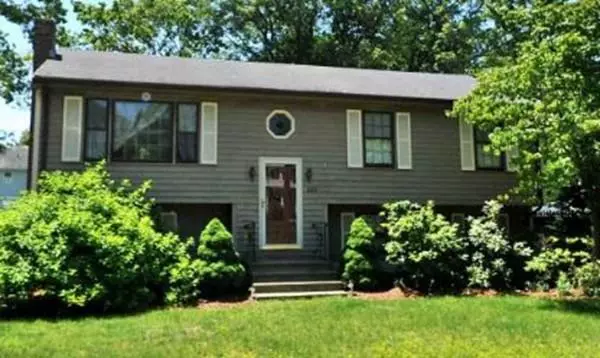 284 Thacher St, Attleboro, MA 02703