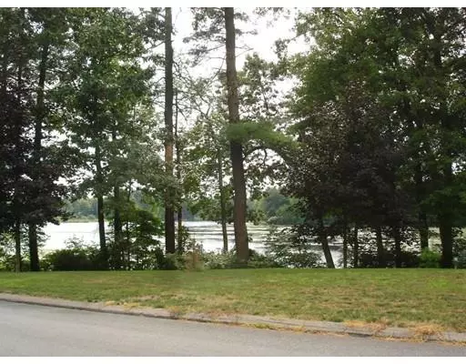 Ayer, MA 01432,15 Calvin St