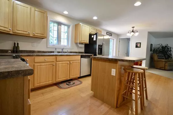 Erving, MA 01344,163 North St