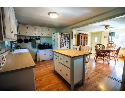 Rockland, MA 02370,159 Pleasant St