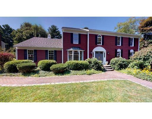 13 Dover Circle, Franklin, MA 02038