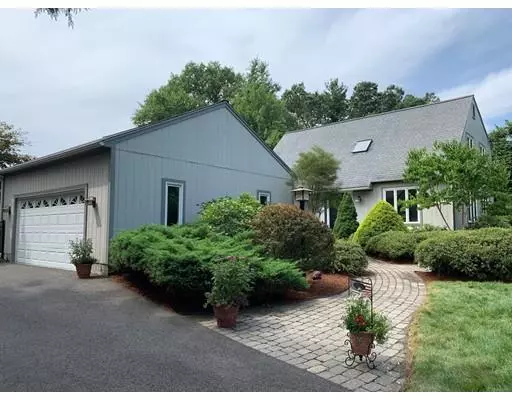 35 Pineridge, Westfield, MA 01085