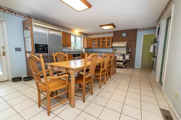 Granby, MA 01033,101 Kendall St