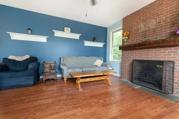 Granby, MA 01033,101 Kendall St