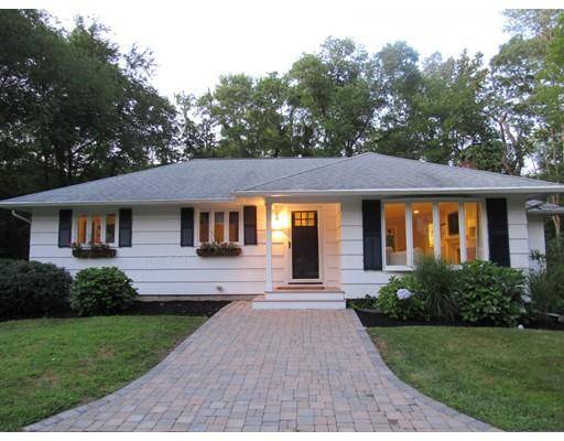 45 Old Meeting House Ln, Norwell, MA 02061