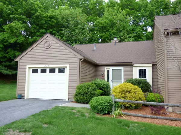 212 Ridgefield Circle #A, Clinton, MA 01510