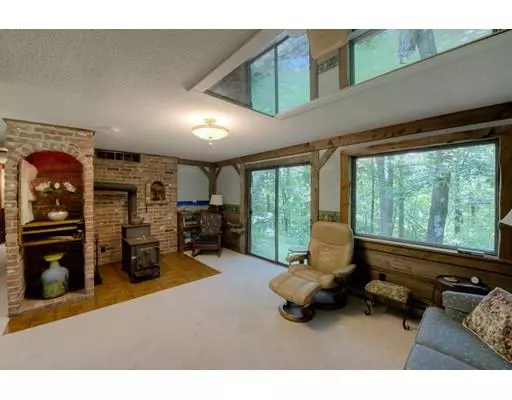 Palmer, MA 01069,147 Summer St