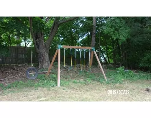 Sturbridge, MA 01566,24 Simpson St