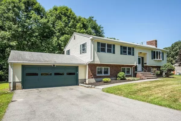 156 Summer St, Danvers, MA 01923