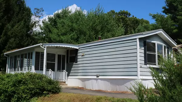 Sturbridge, MA 01566,168 Willow Ave