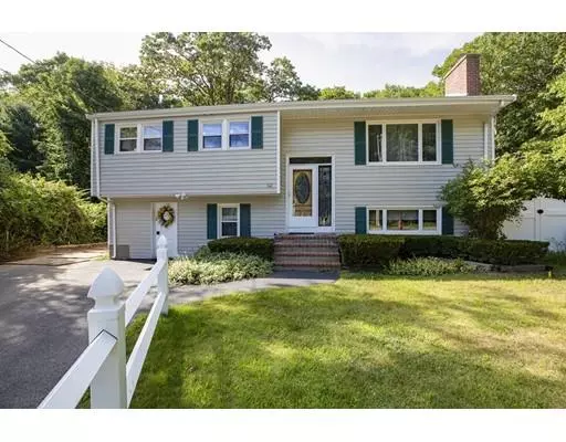 102 Summit Dr, East Bridgewater, MA 02333