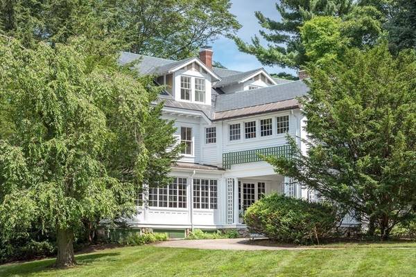 53 Hancock St, Lexington, MA 02420