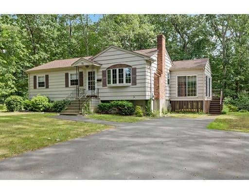 21 Bates St, Foxboro, MA 02035