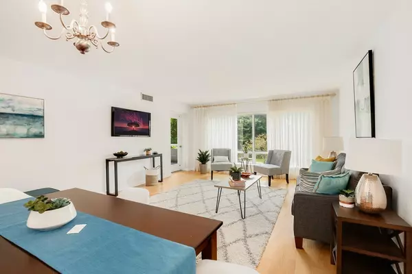 Woburn, MA 01801,225 Place Ln #225