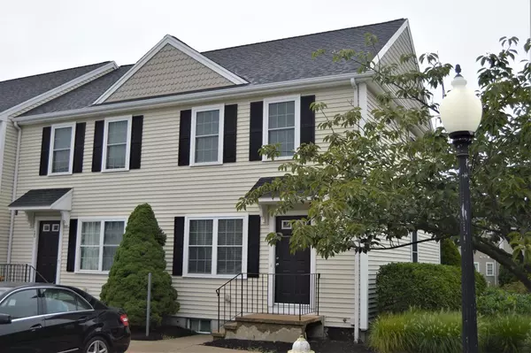 18 Boxberry Ln #18, Rockland, MA 02370