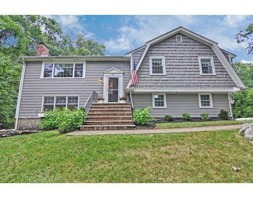 53 Flint Locke Lane, Medfield, MA 02052