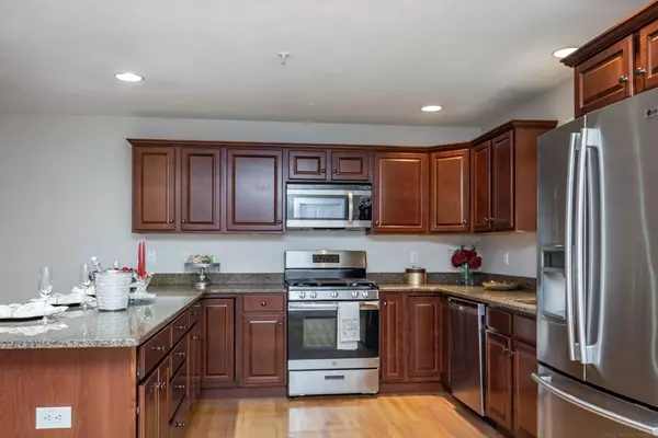 Plainville, MA 02762,109 Terry Lane #109