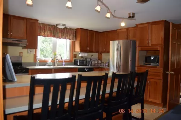 Berkley, MA 02779,544 Berkley St