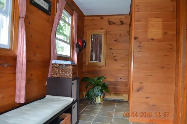 Berkley, MA 02779,544 Berkley St