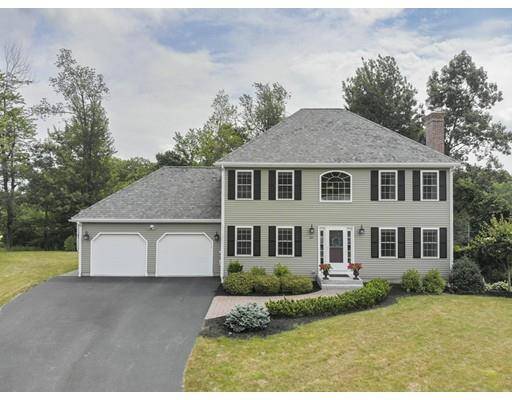 29 Lexington Cir, Leominster, MA 01453