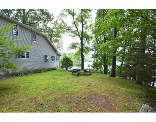 Brimfield, MA 01010,11 6th St