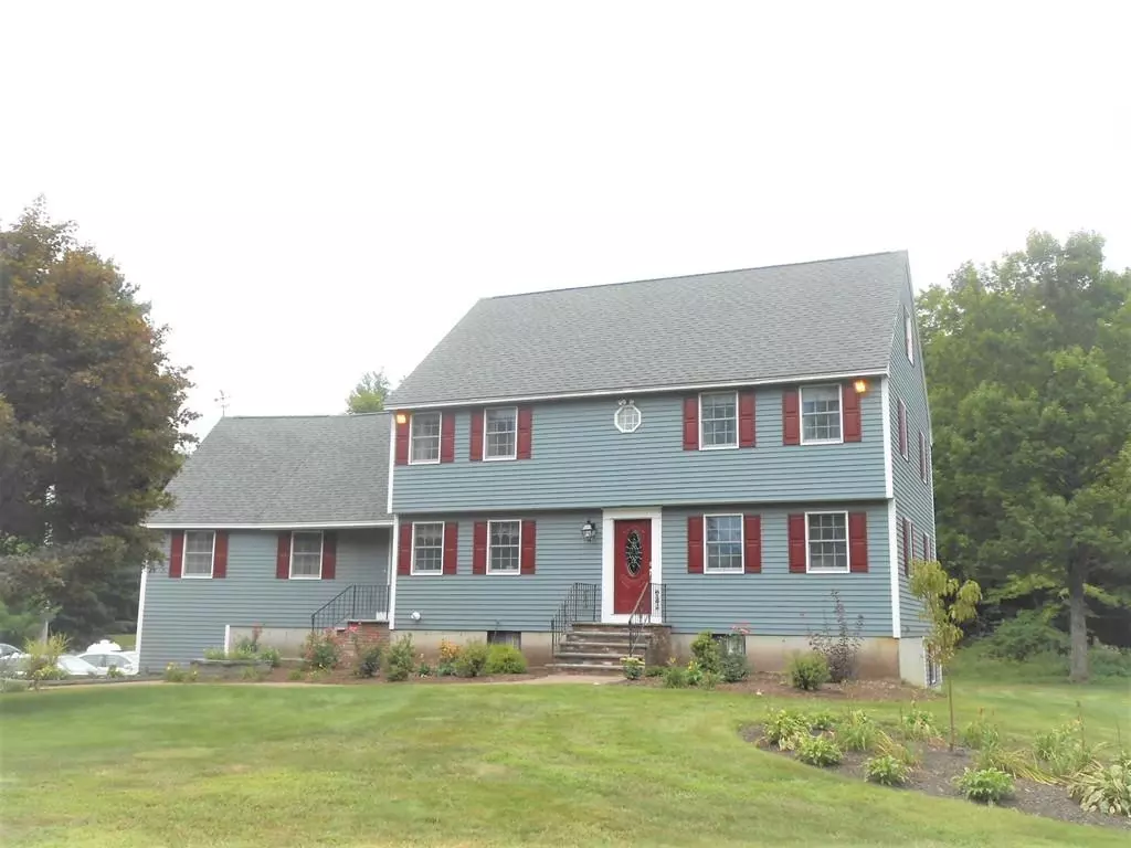 Hampstead, NH 03826,92 East Main Street