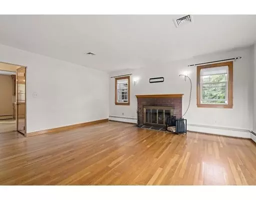 Milford, MA 01757,22 Congress Ter