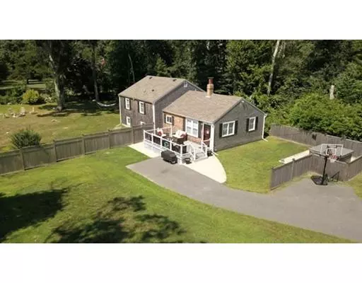 1939 Crandall Road, Tiverton, RI 02878