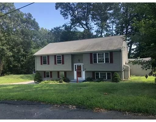 28 Clyde St, Blackstone, MA 01504