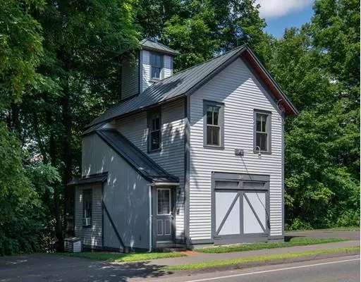 24 Pine Street, Amherst, MA 01002