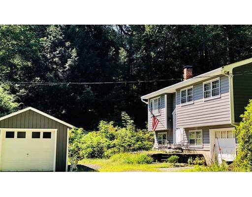 135 North St, Buckland, MA 01370