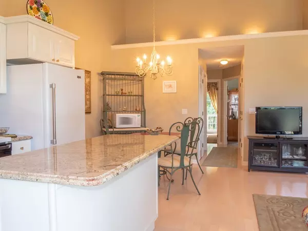 Agawam, MA 01001,193 Brookfield Ln #193