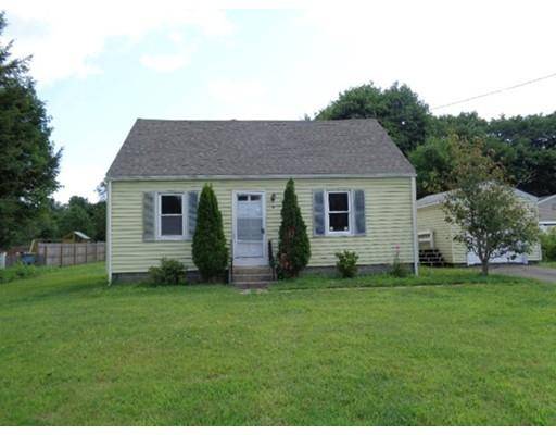 18 Green Meadow Ln, Granby, MA 01033