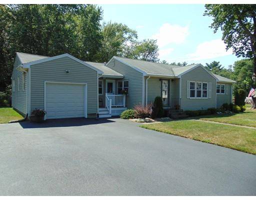 22 Simpson Lane, Freetown, MA 02702