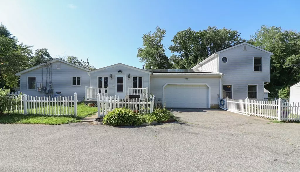 Tiverton, RI 02878,34 Restfull Valley Ave.