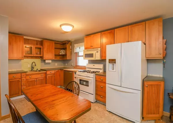 Tiverton, RI 02878,34 Restfull Valley Ave.