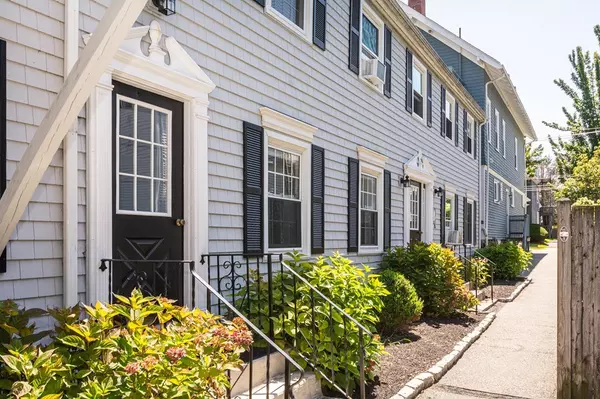 15 Lafayette St #7, Wakefield, MA 01880