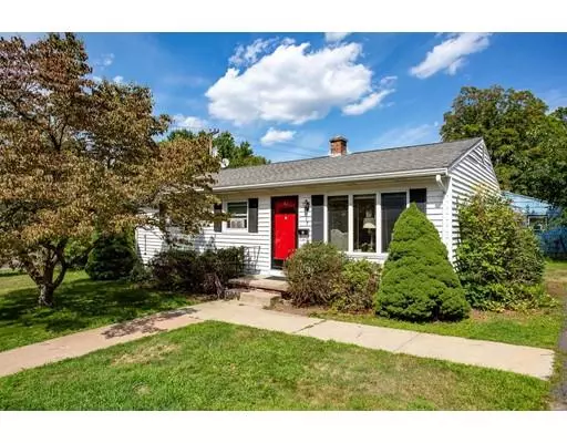 7 Plumtree Cir, Springfield, MA 01118