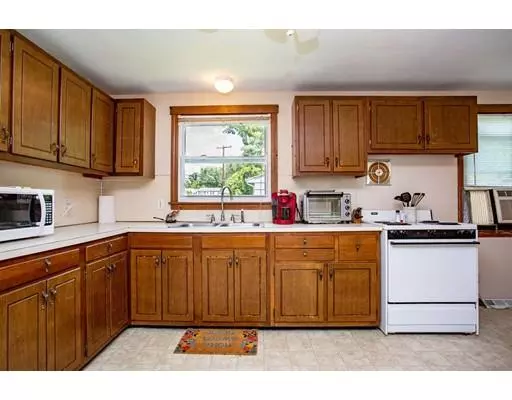 Springfield, MA 01118,7 Plumtree Cir