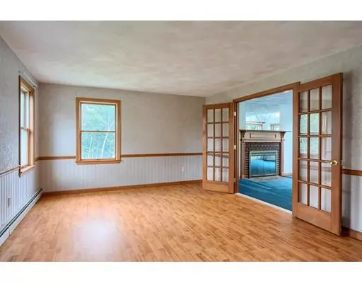 Westminster, MA 01473,23 Overlook Rd