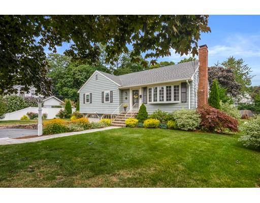 14 Slayton Rd, Melrose, MA 02176