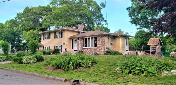 Johnston, RI 02919,12 Golini Dr