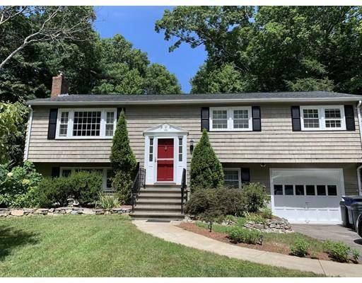 10 Woodland, Medway, MA 02053