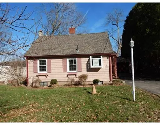 238 River Road, Agawam, MA 01001