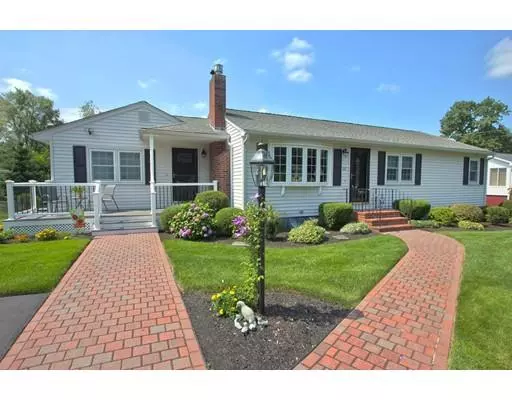 Methuen, MA 01844,10 Foreside St