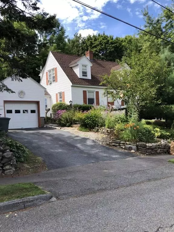 42 Winslow St, Gardner, MA 01440