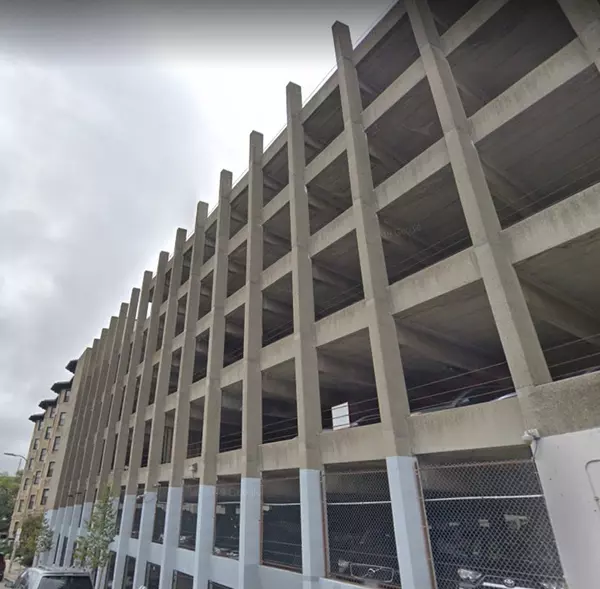 Boston, MA 02115,425 Newbury Parking Space