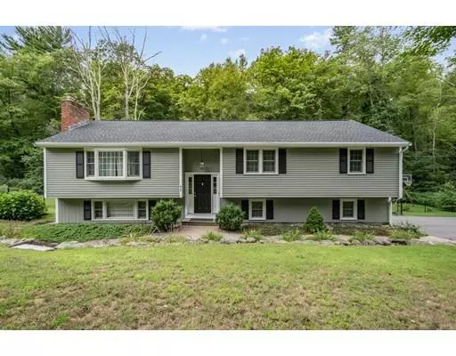 71 Newton St, Northborough, MA 01532